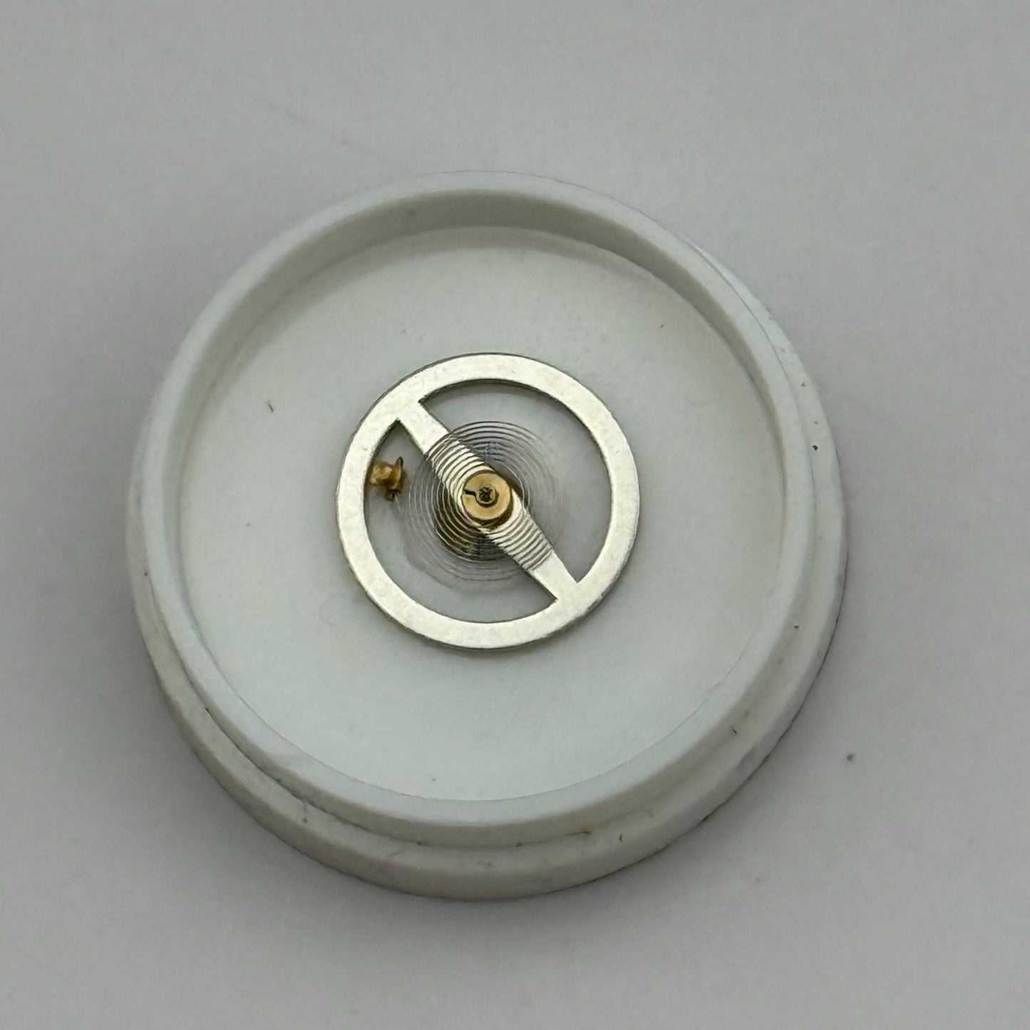 OC R7 Balance Wheel Complete And Spring 10½’’’ 1534 Watch Movement Parts NOS