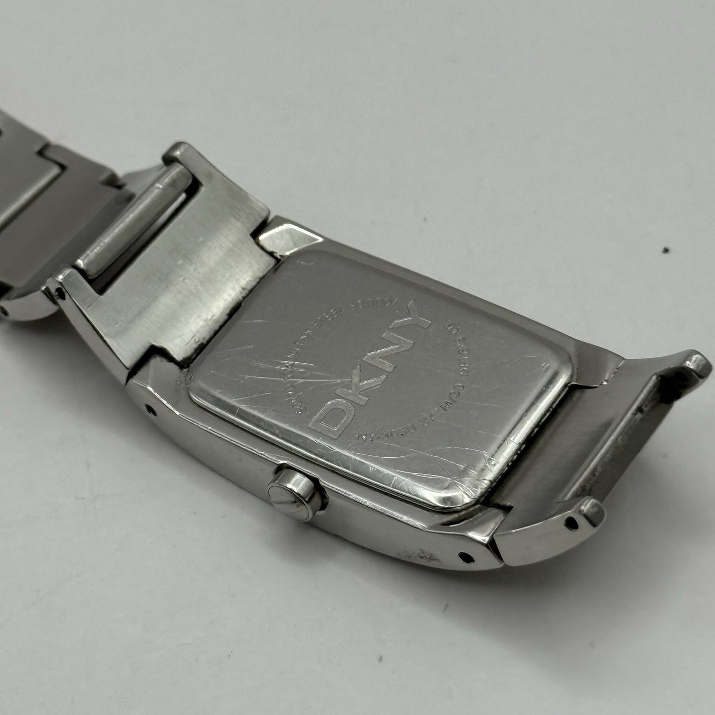 23mm Working Ladies DKNY NY-3030 Stainless Steel Quartz Watch Broken Strap