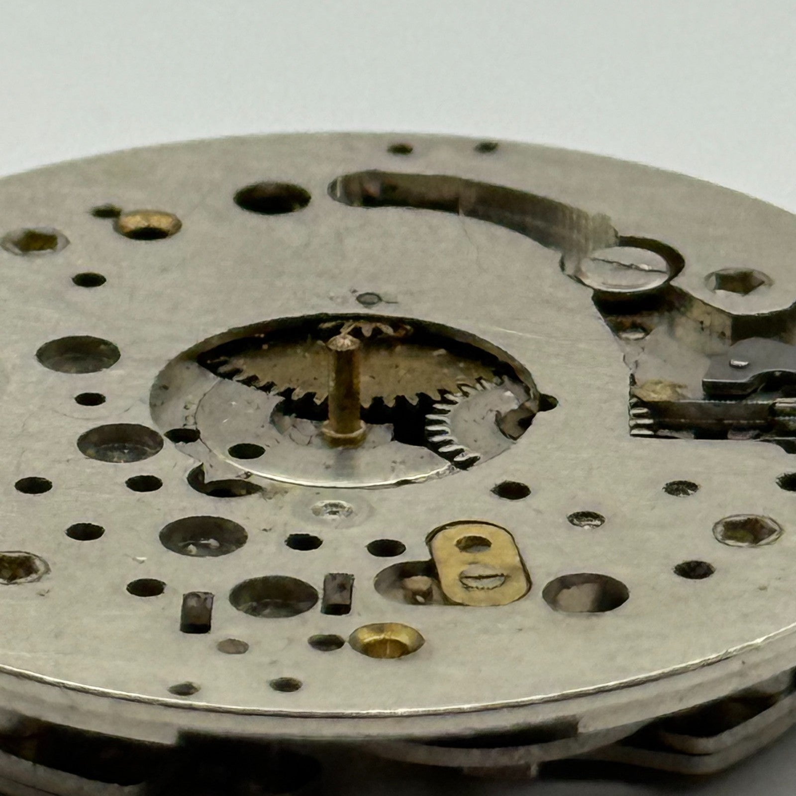 BFG 875 Watch Movement 1 Jewel Manual Wind Swiss Vintage Parts Repair 31.1mm