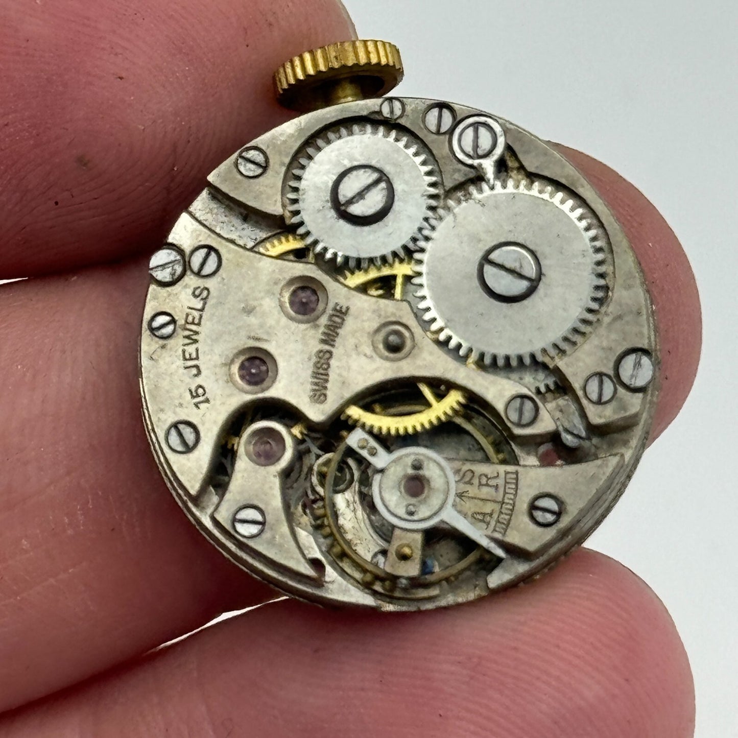 23.6mm Unidentified 15 Jewels Manual Wind Watch Movement Swiss Vintage PARTS