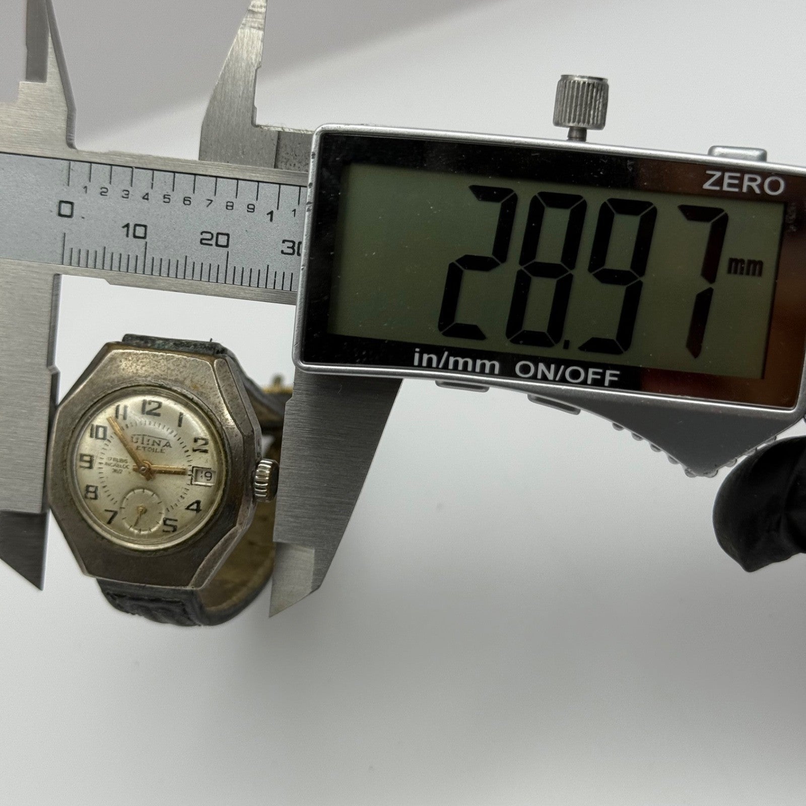 26mm Vintage Utina Etoile Interesting Date Dial Manual Wind Watch PARTS / REPAIR