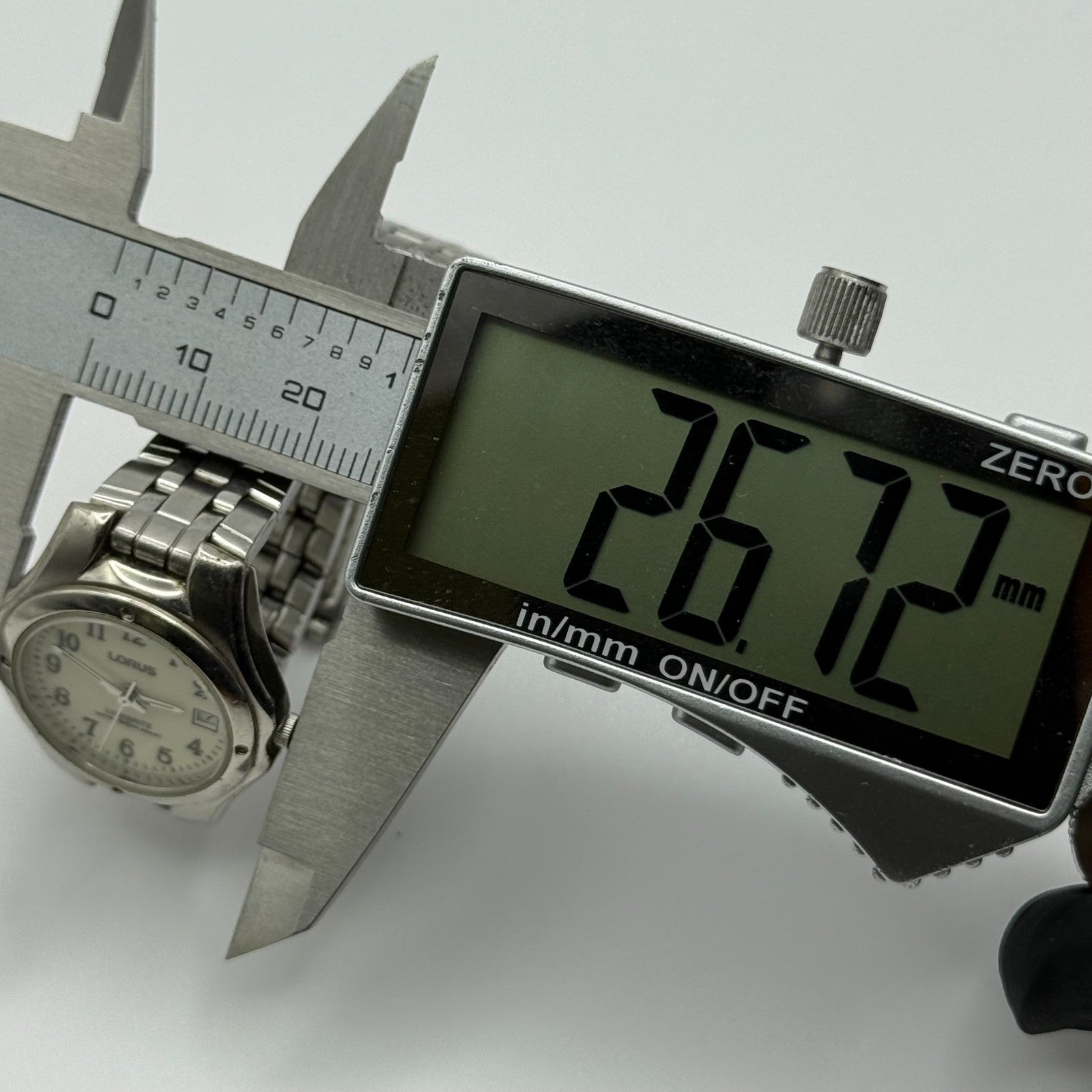 Lorus Lumibrite Ladies Quartz Watch Date Dial Silver Tone Bracelet Working 25mm