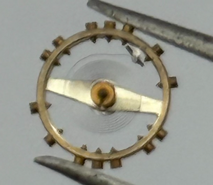 FEF 430 6600 Balance Wheel Complete And Spring 943 M Watch Movement Parts NOS