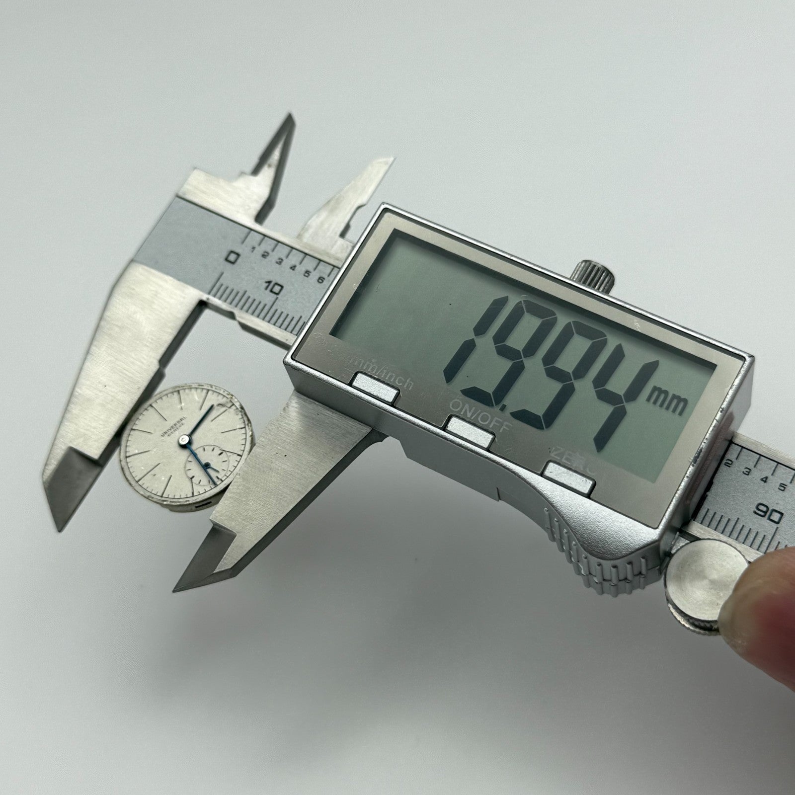 19.9mm Vintage Universal Geneve 258 Manual Wind Watch Movement PARTS REPAIR