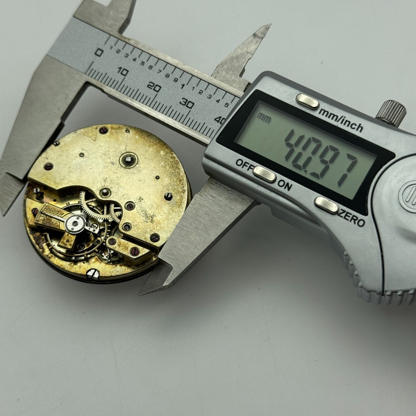 42.7mm Unidentified Antique Key Wound Pocket Watch Movement PARTS SPARES REPAIRS