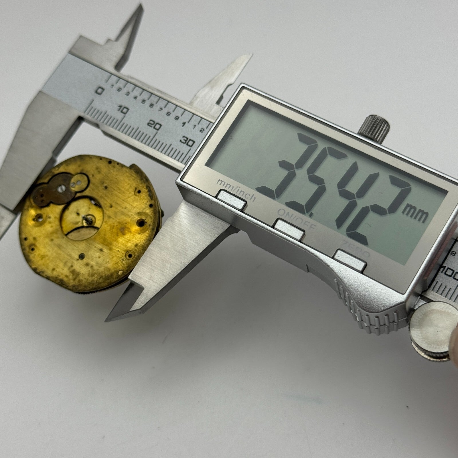 35.4mm Antique Unidentified Key Wound Pocket Watch Movement PARTS REPAIR SPARES