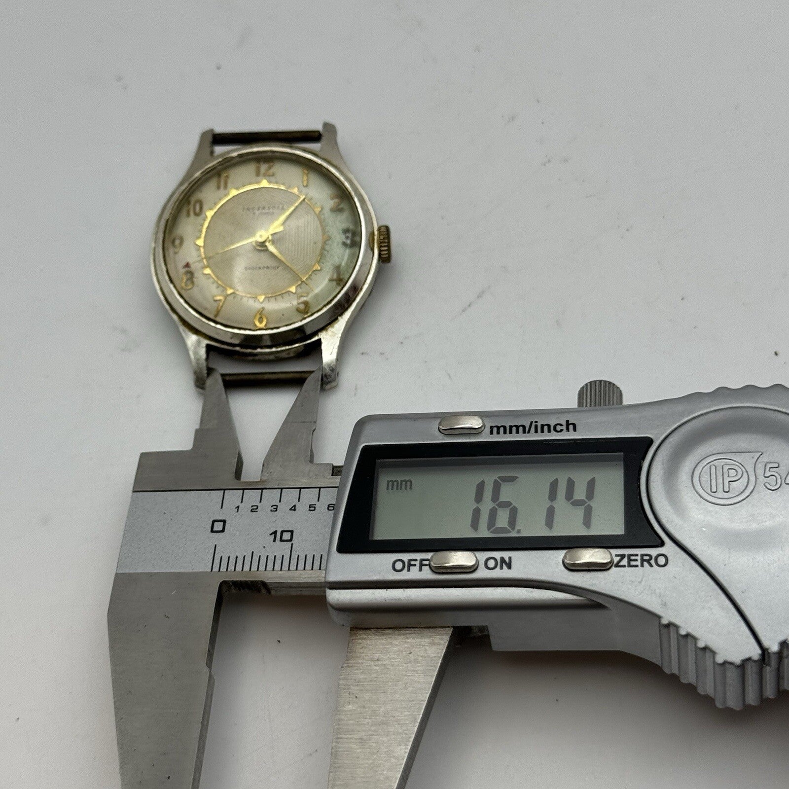 32mm Men’s Manual Wind Ingersoll Shock Proof Watch FOR PARTS TO RESTORE