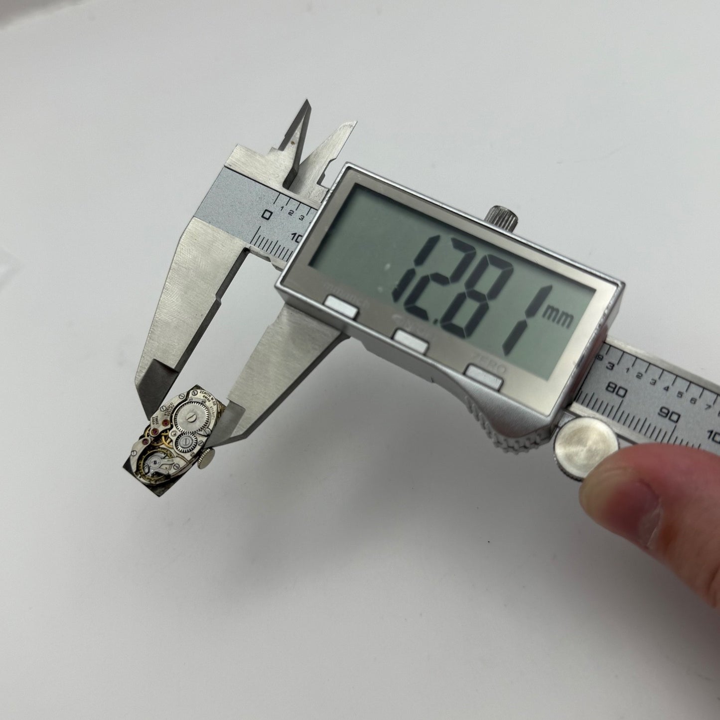 Running Vintage Zenith Tilden Thurber High Grade Oval Tank Watch Movement Manual