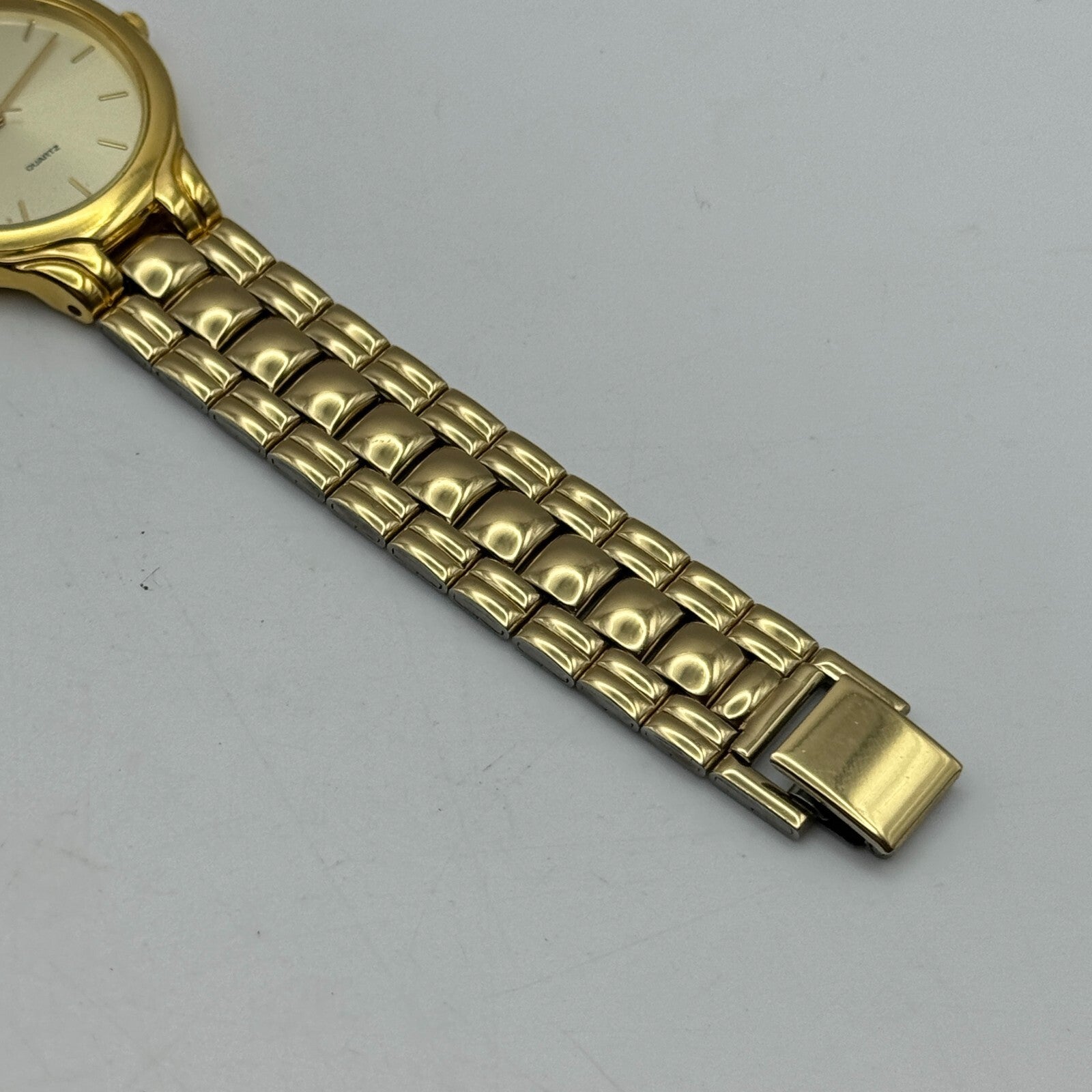 32mm Working Lorus V501-6J10 Quartz Watch Gold Tone New Battery 7.5 Inches