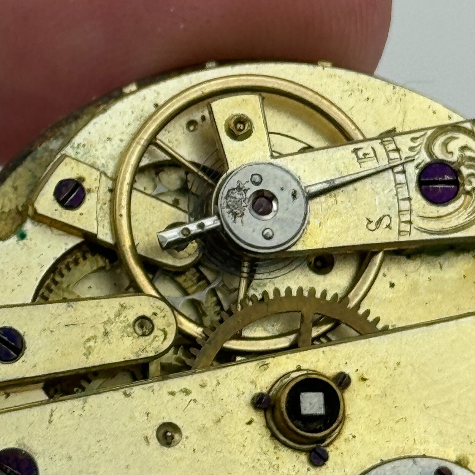 41.8mm Antique Unidentified Key Wound Pocket Watch Movement Dial Hands PARTS