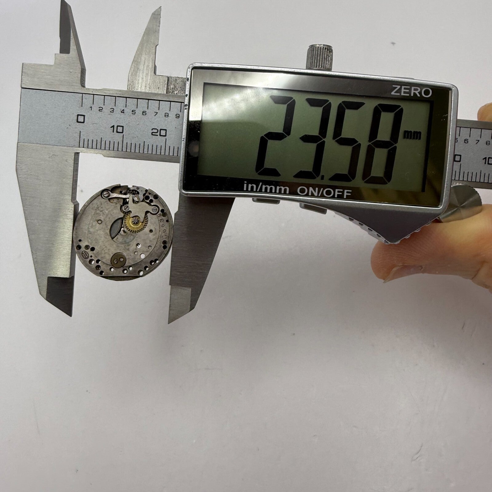 23.5mm Vintage ITO Watch Co 15 Jewels Manual Wind Watch Movement PARTS REPAIR