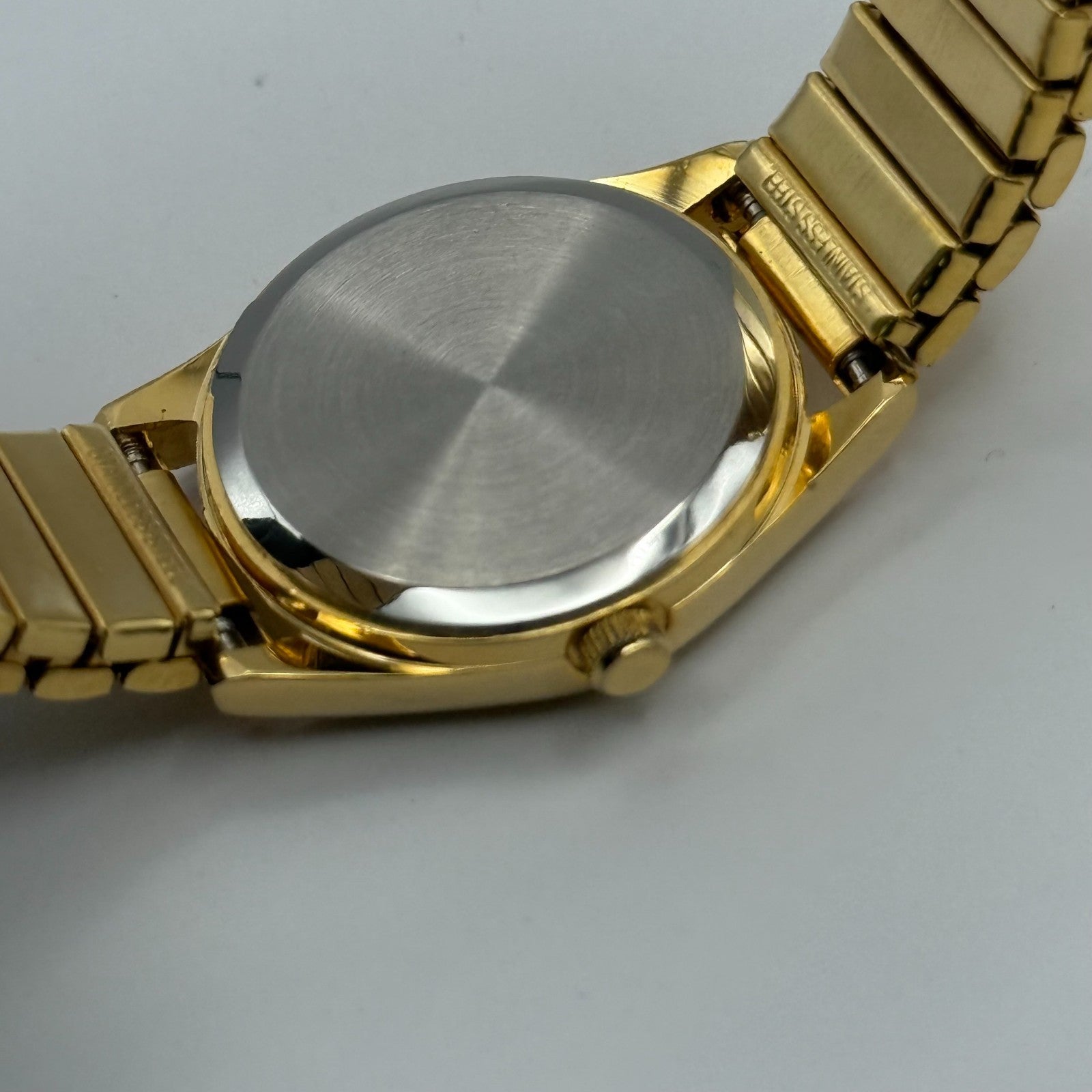 Hana Ladies Quartz Watch White Dial Gold Tone Expandable Band Steel Working 23mm