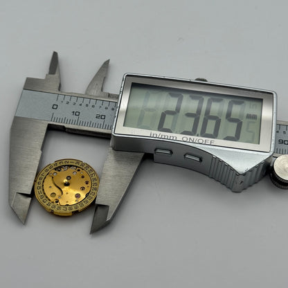 Peseux P 7046 Watch Movement Manual Wind Vintage 17 Jewels Swiss Parts 23.6mm