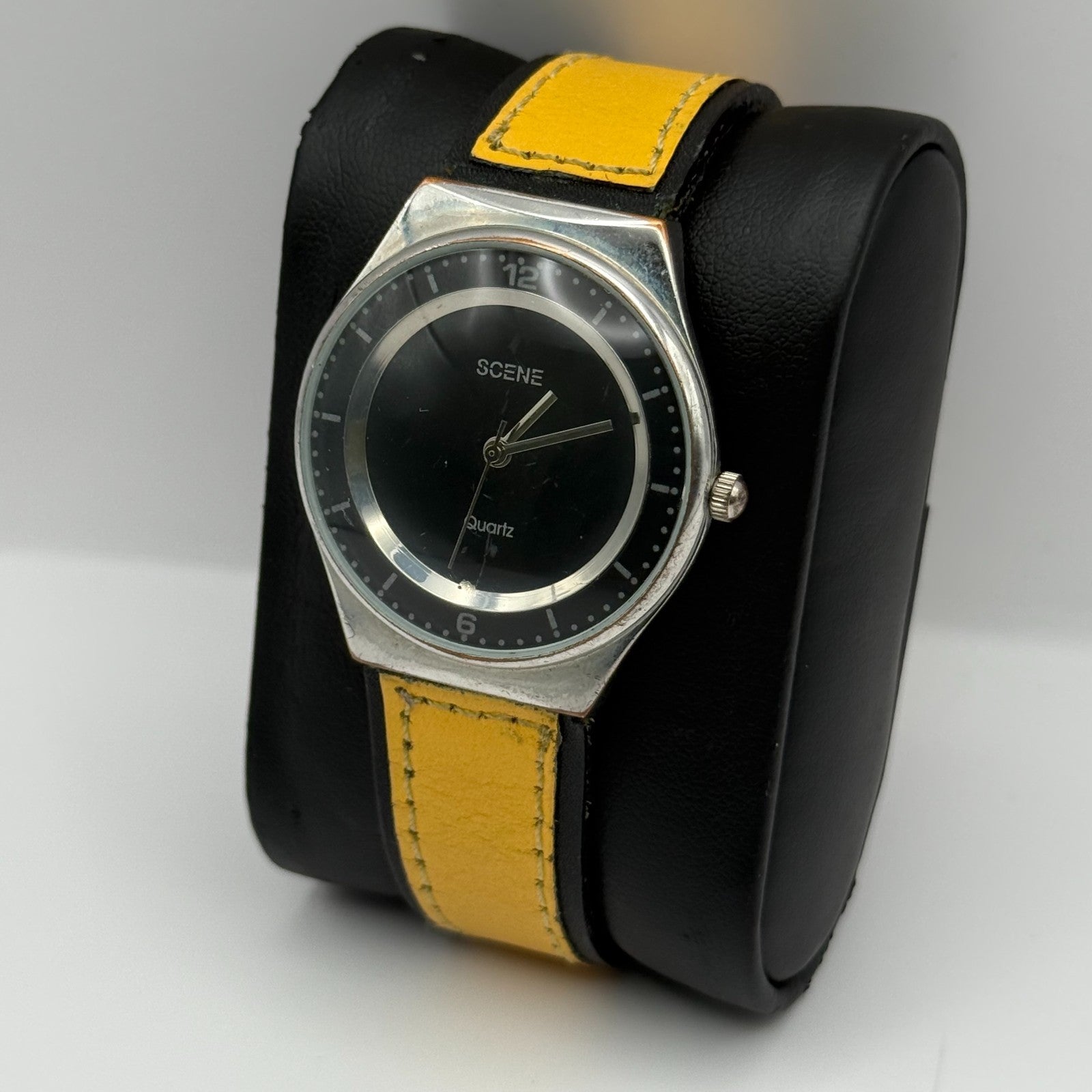 Scene Ladies Quartz Watch Black Dial Yellow Leather Strap Working 32mm