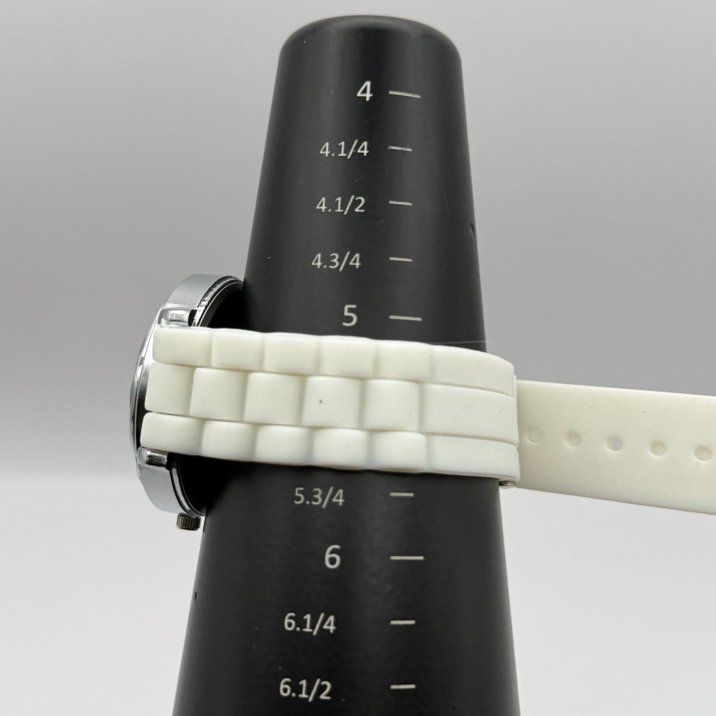 Ladies Fashion Quartz Watch Rhinestone Silver Tone White Strap Working 39mm