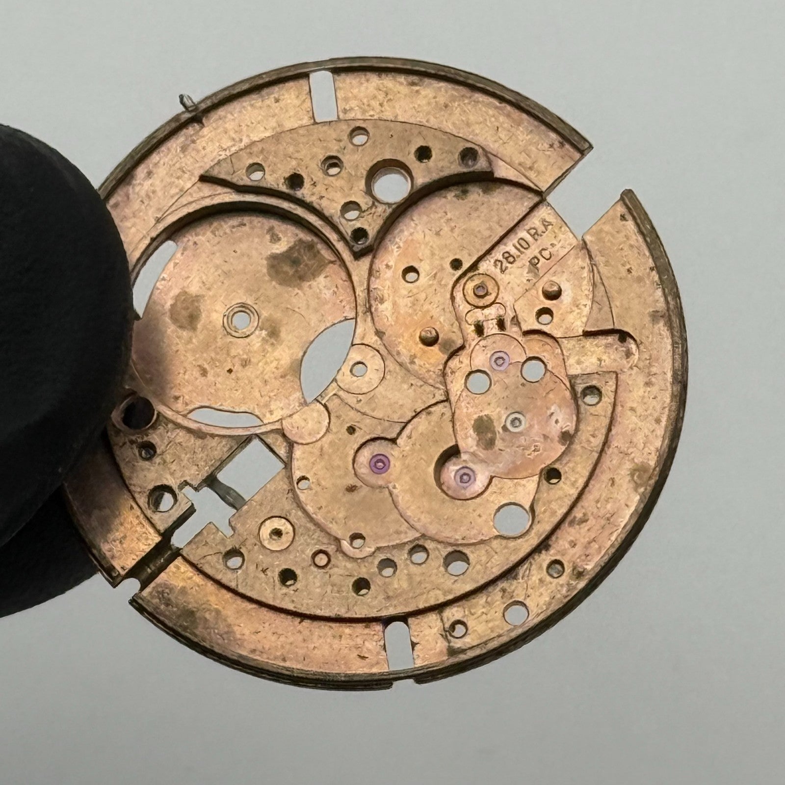 Omega 28.10 RA P.C Incomplete Watch Movement Men’s Vintage Swiss Parts 28.4mm