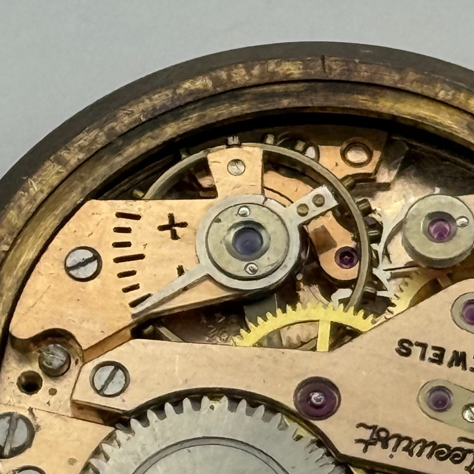 AS 1002 984 Watch Movement Running Accurist Manual Wind Vintage Parts 29.8mm