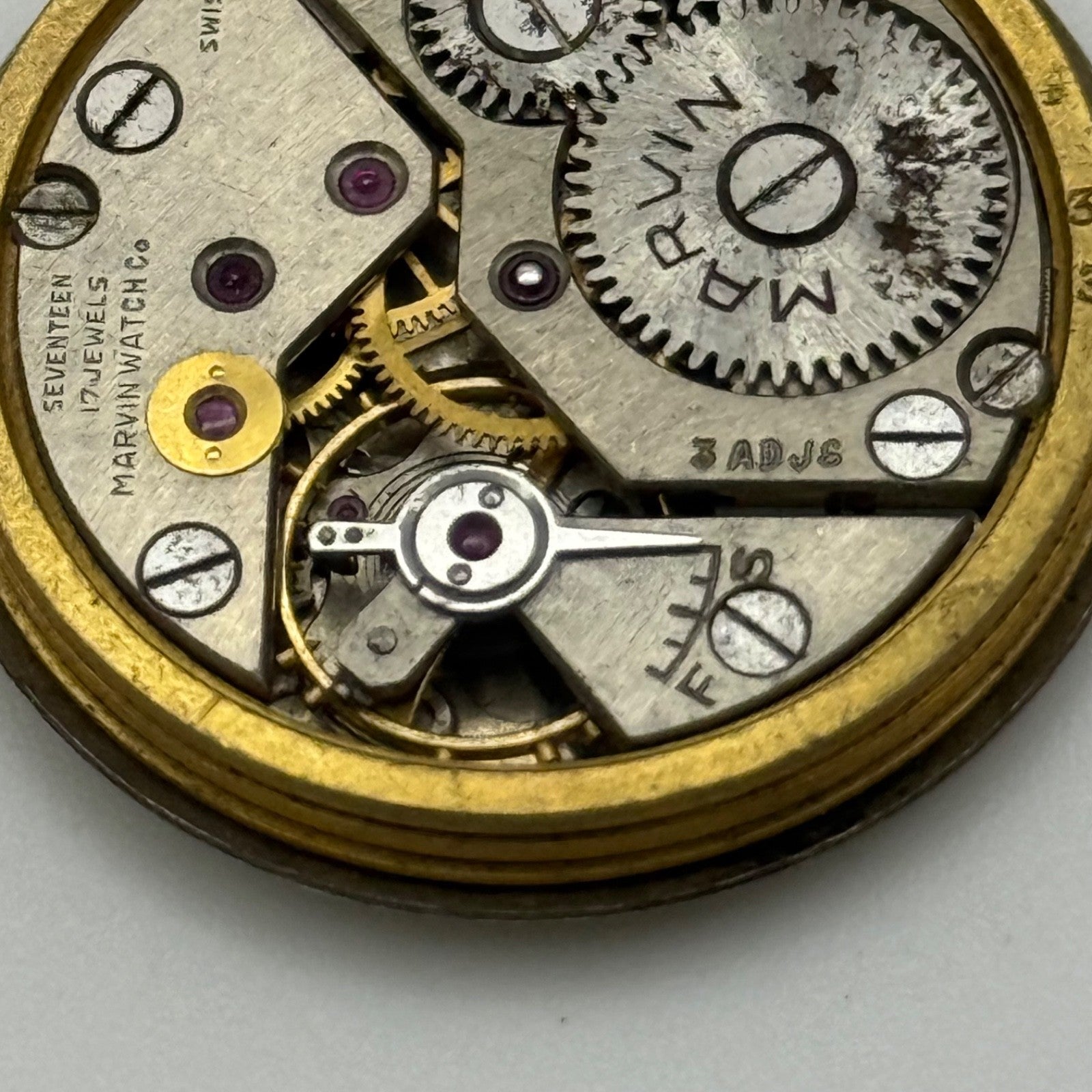 Marvin 520 Watch Movement Manual Wind 17J Vintage Swiss Parts Repair 28.4mm