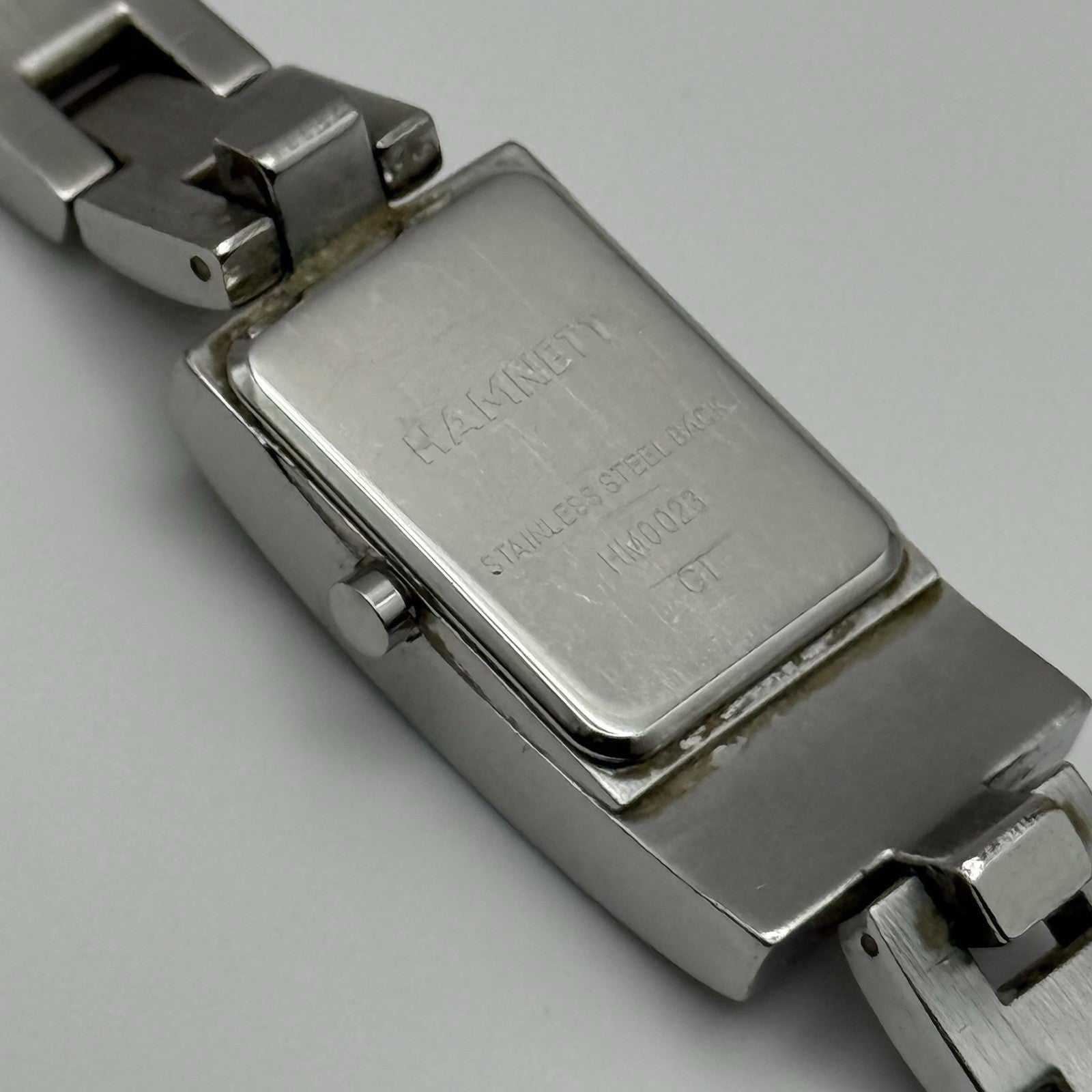 Working Hamnett Ladies Silver Tone Black Dial 19mm Quartz Watch New Battery