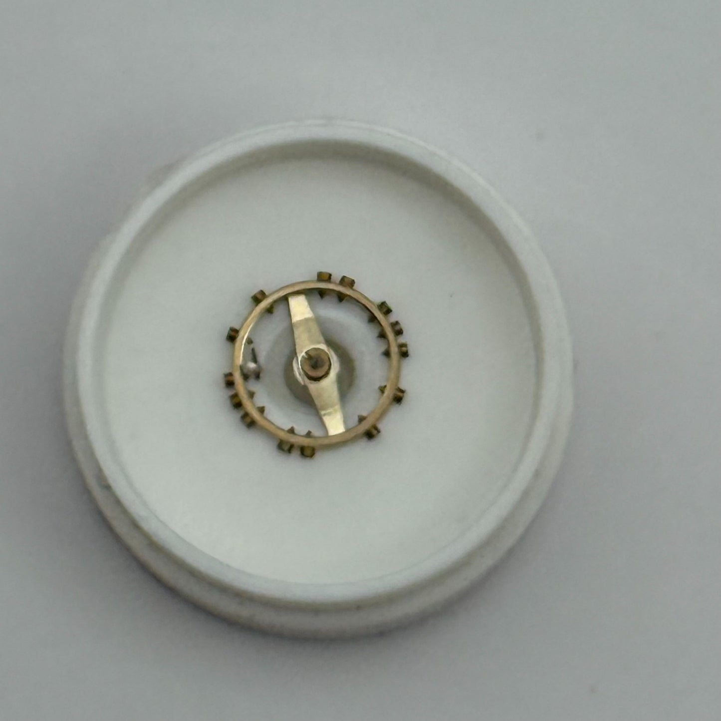 AS 976 1012 Balance Wheel Complete And Spring 29 M Watch Movement Parts NOS