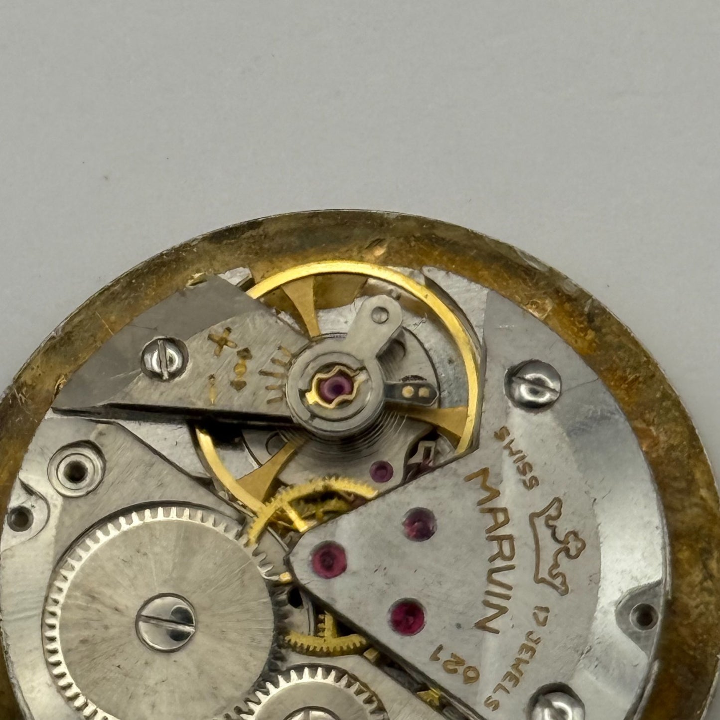 Marvin 621 Watch Movement Manual Wind Vintage Swiss 17 Jewels Parts 25.9mm