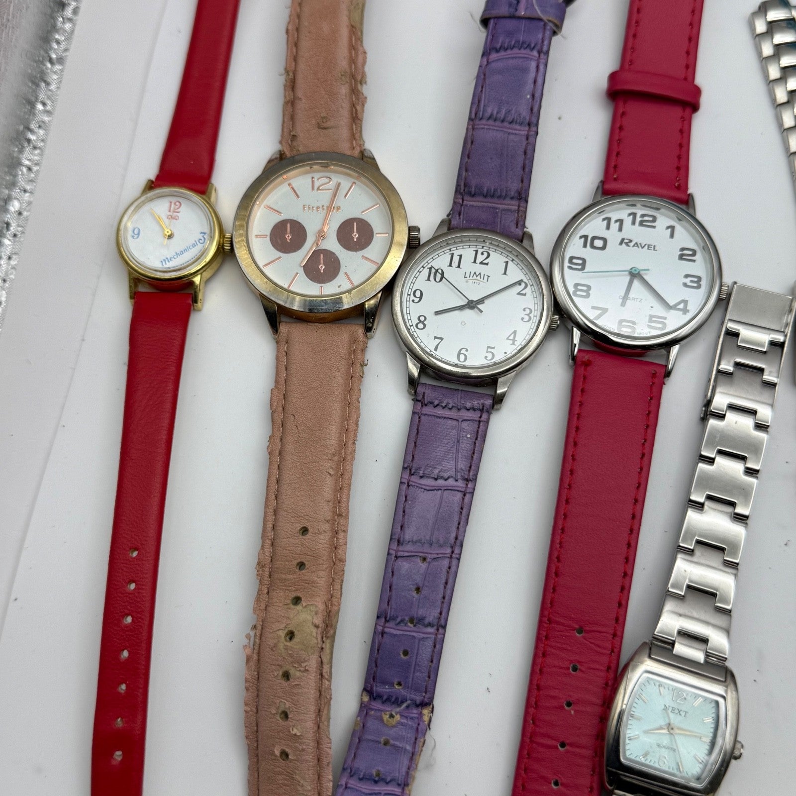 Bundle Of 16 Quartz Watches Modern / Vintage Untested Parts / Repair / Crafts