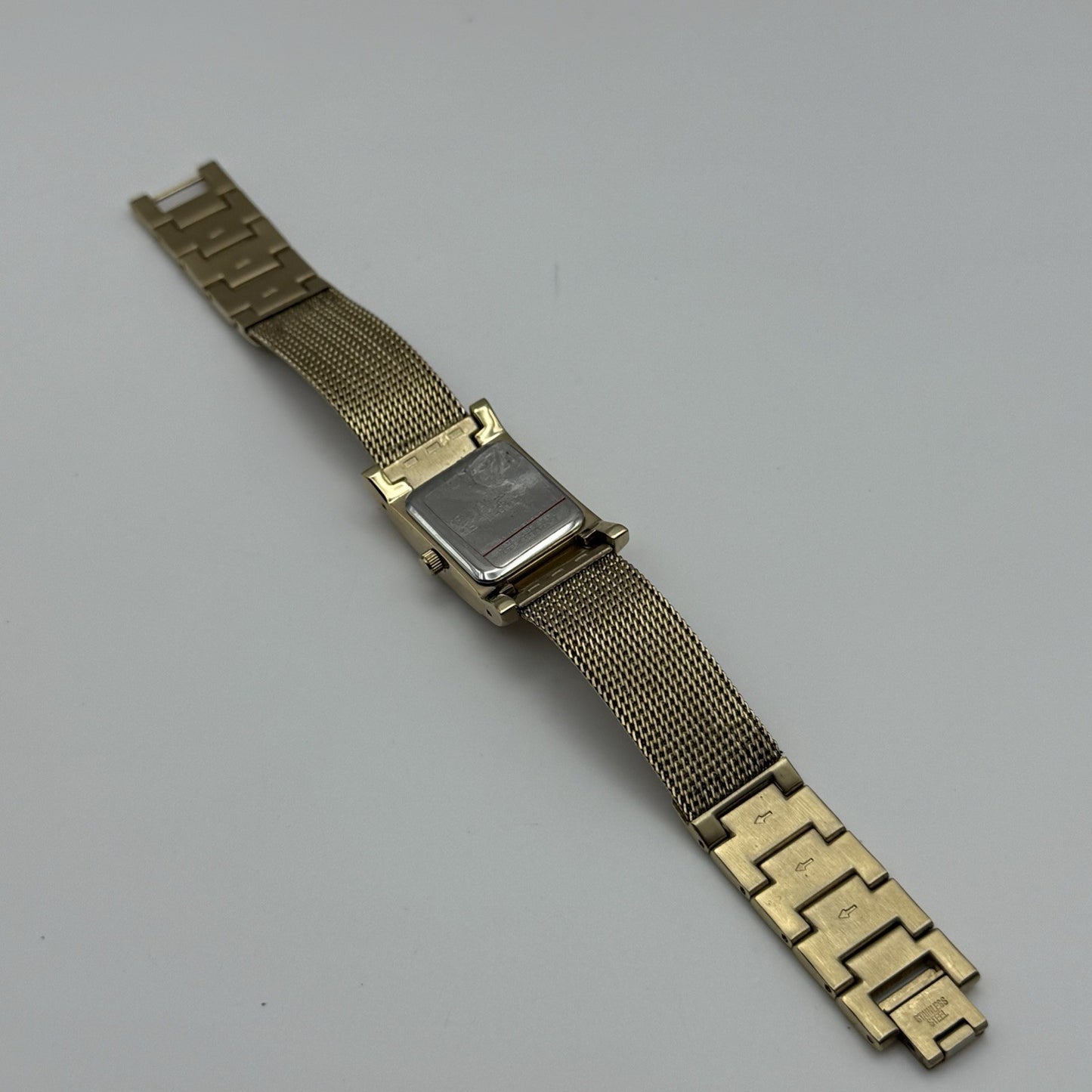 21mm Working Ladies Kenneth Cole Reaction Gold Plated Quartz Watch 6.5 Inches