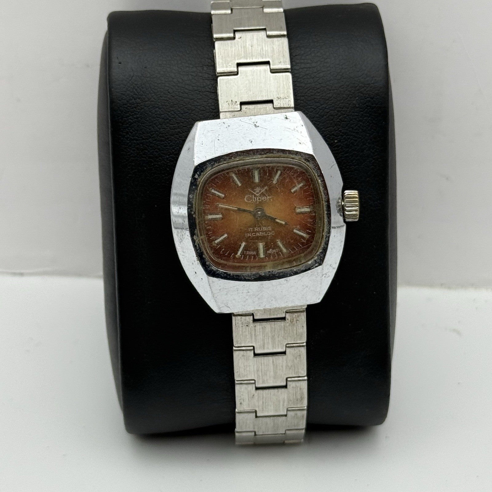 27mm Vintage Cliper 17 Rubis Incabloc Manual Wind Swiss Watch For PARTS REPAIR