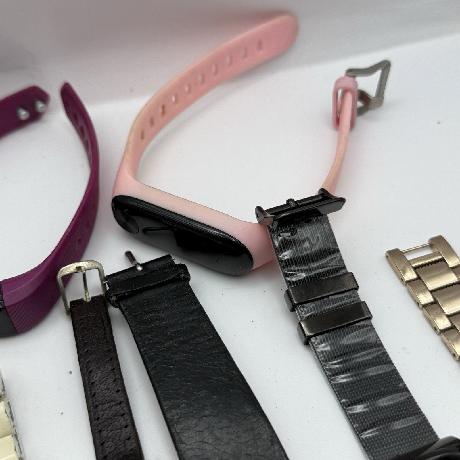 Bundle Of 16 Quartz Watches Modern / Vintage Untested Parts / Repair / Crafts