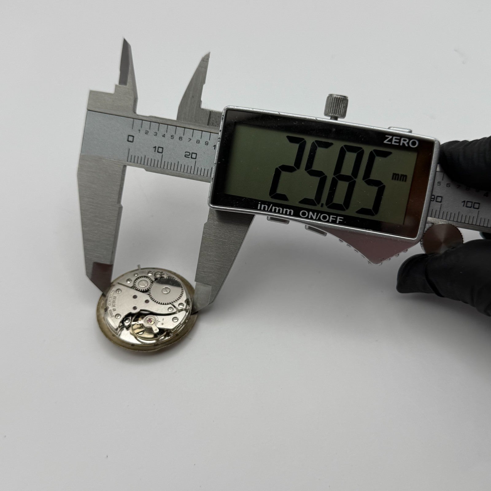 FHF ST 96-4 Watch Movement Avia Manual Wind Vintage Swiss Parts Repair 25.8mm