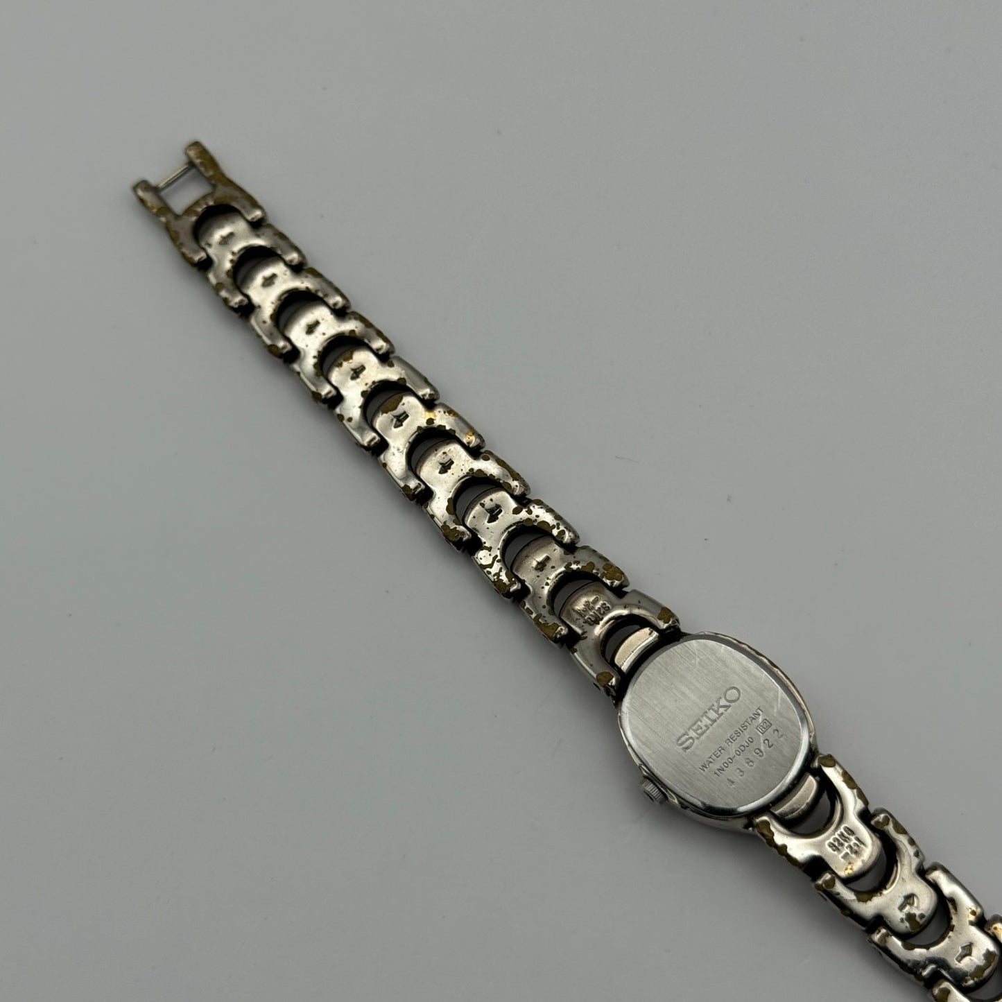 Seiko Ladies Quartz Watch Oval Dial Silver Tone Bracelet Japan Working 16mm