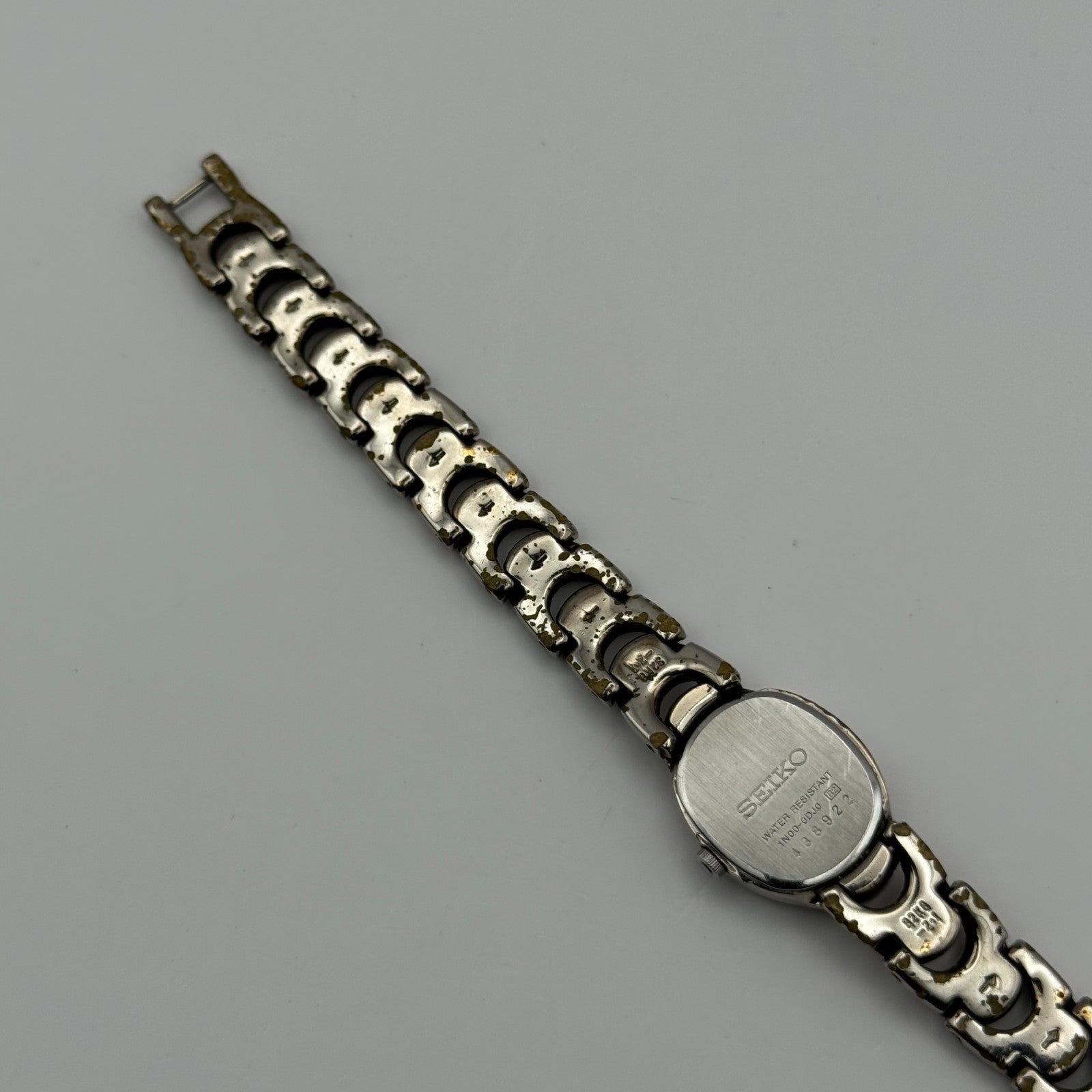 Seiko Ladies Quartz Watch Oval Dial Silver Tone Bracelet Japan Working 16mm