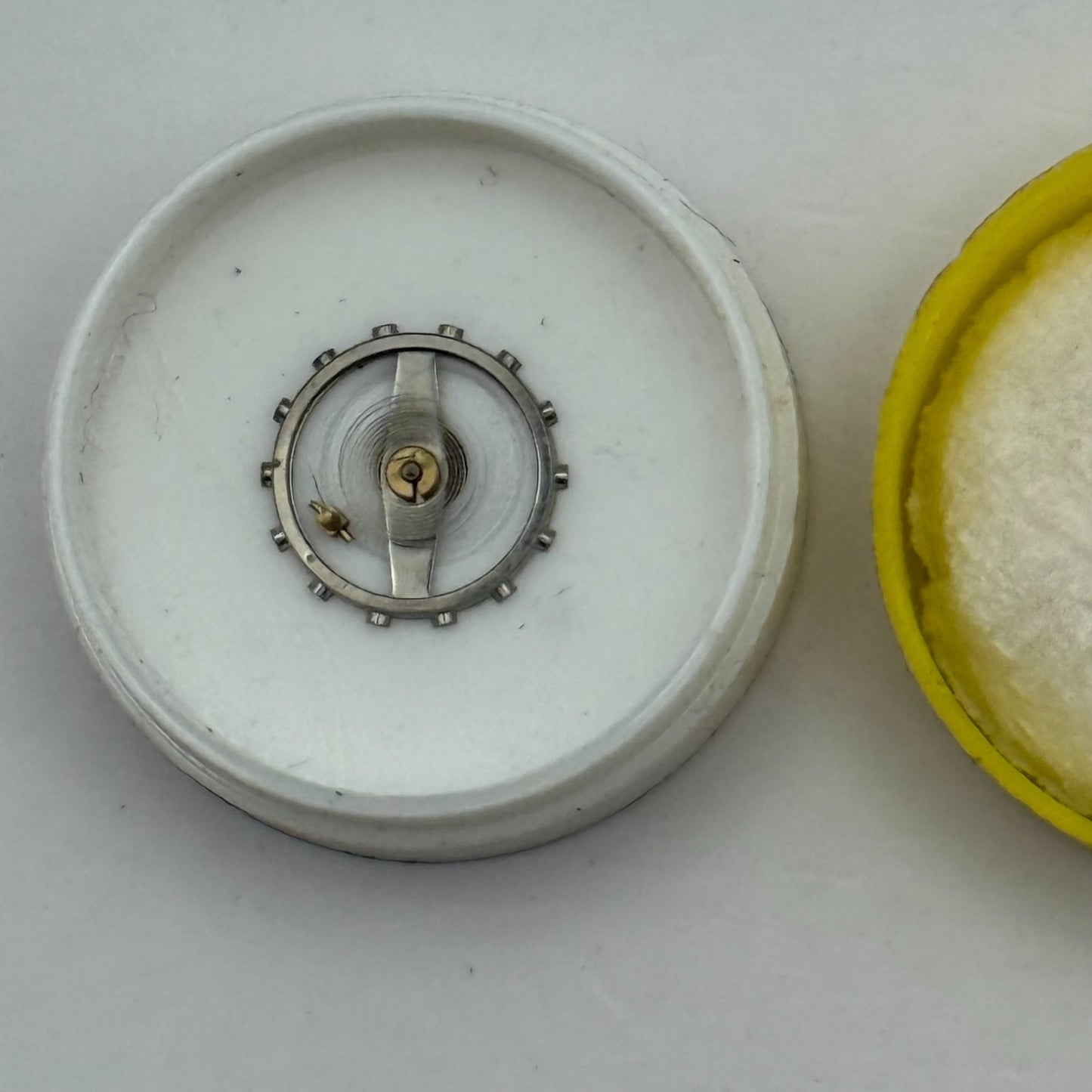 BRAC 2021 2051 Balance Wheel Complete And Spring 69 M Watch Movement Parts NOS