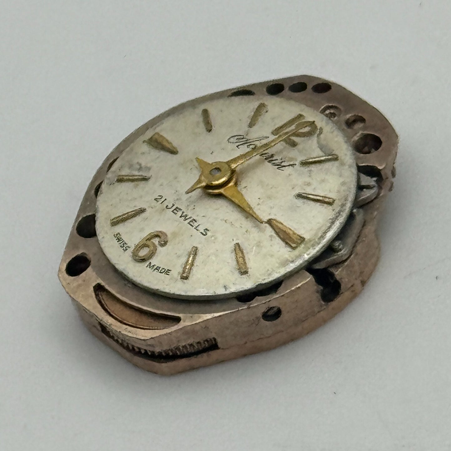 15.3mm Ladies Accurist FHF 60 Manual Wind Watch Movement Swiss Vintage PARTS