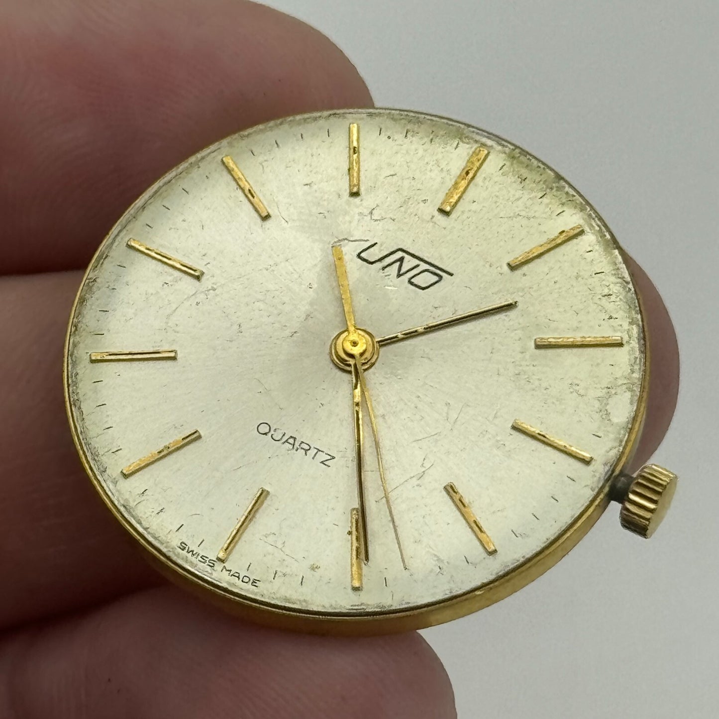 31.1mm Men’s Uno Harley Ronda 3873 Quartz Watch Movement Vintage PARTS SPARES