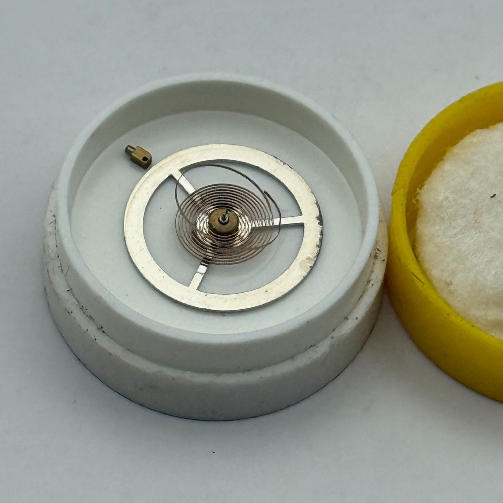 EB 8800 Balance Complete 12''' Renata 1309 Watch Movement Parts DAMAGED