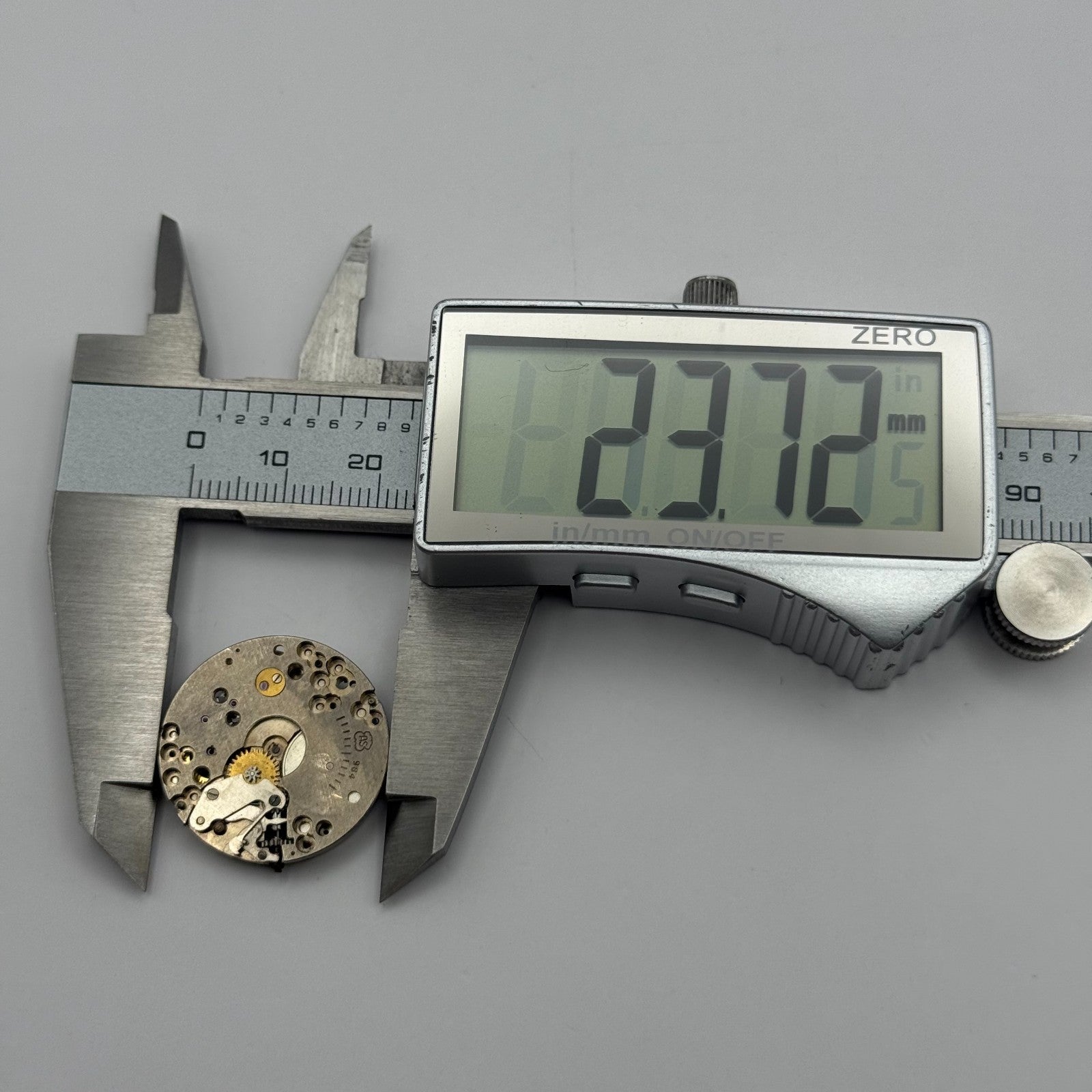 AS 984 Watch Movement Manual Wind Vintage Swiss 15 Jewels Parts Repair 23.7mm