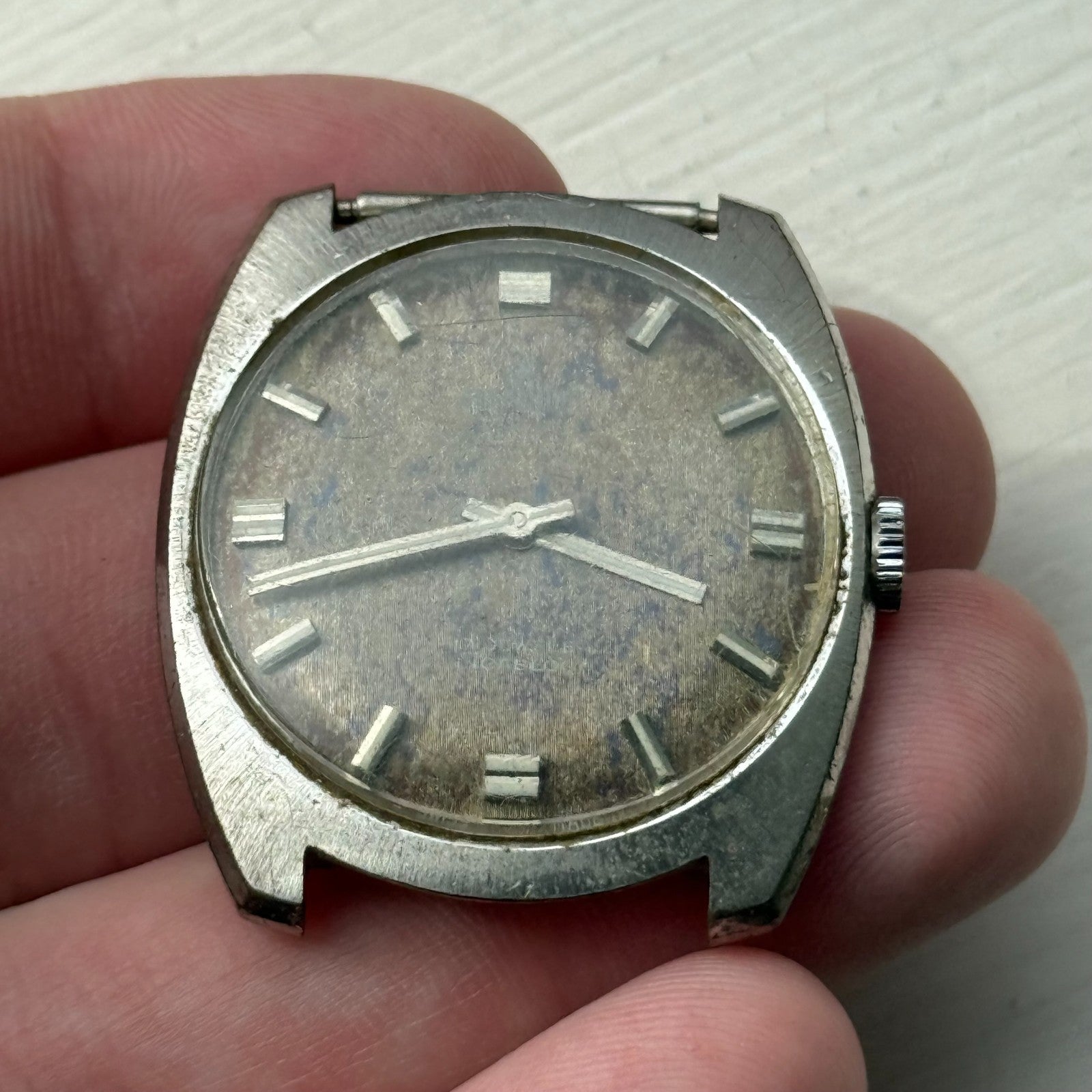33mm Men's Vintage Peseux 7040 Rennie 17 Jewels Manual Wind Watch PARTS REPAIR