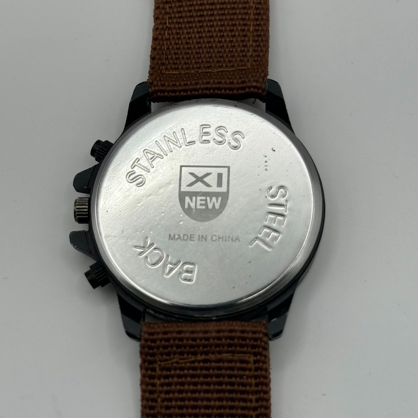 Xinew Men’s Quartz Chronograph Watch Calendar Dial Brown Strap Working 42mm