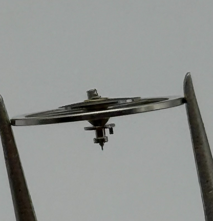 EB 1197 Balance Wheel Complete And Spring 10½’’’ 109 M Watch Movement Parts NOS