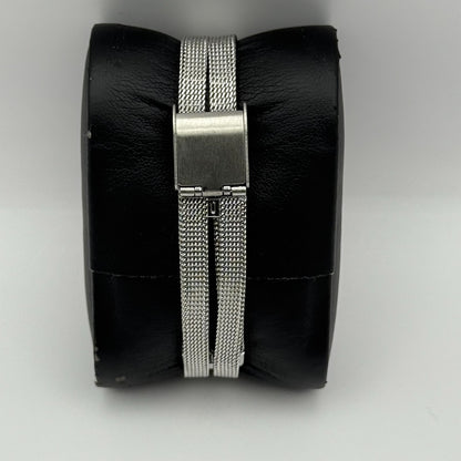 Avon Ladies Quartz Watch Crystal Accents Dial Mesh Strap Working 28mm 6 Inches