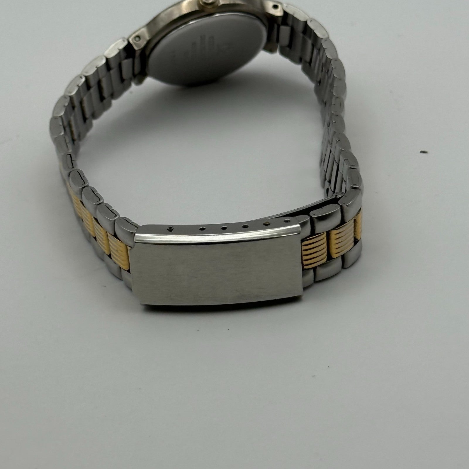 Solvil Et Titus Ladies Quartz Watch Date Dial Two Tone Bracelet Working 25mm