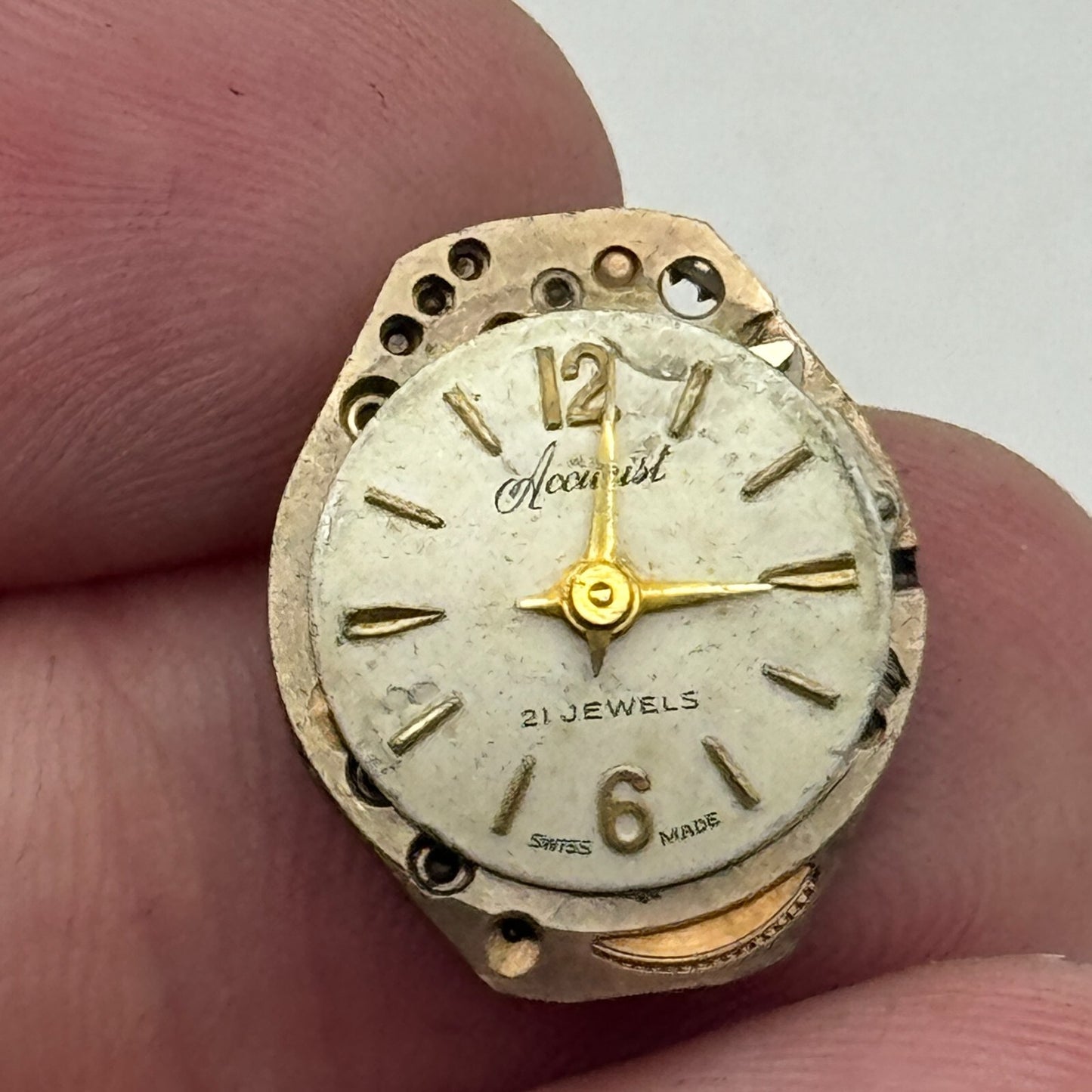 15.3mm Ladies Accurist FHF 60 Manual Wind Watch Movement Swiss Vintage PARTS