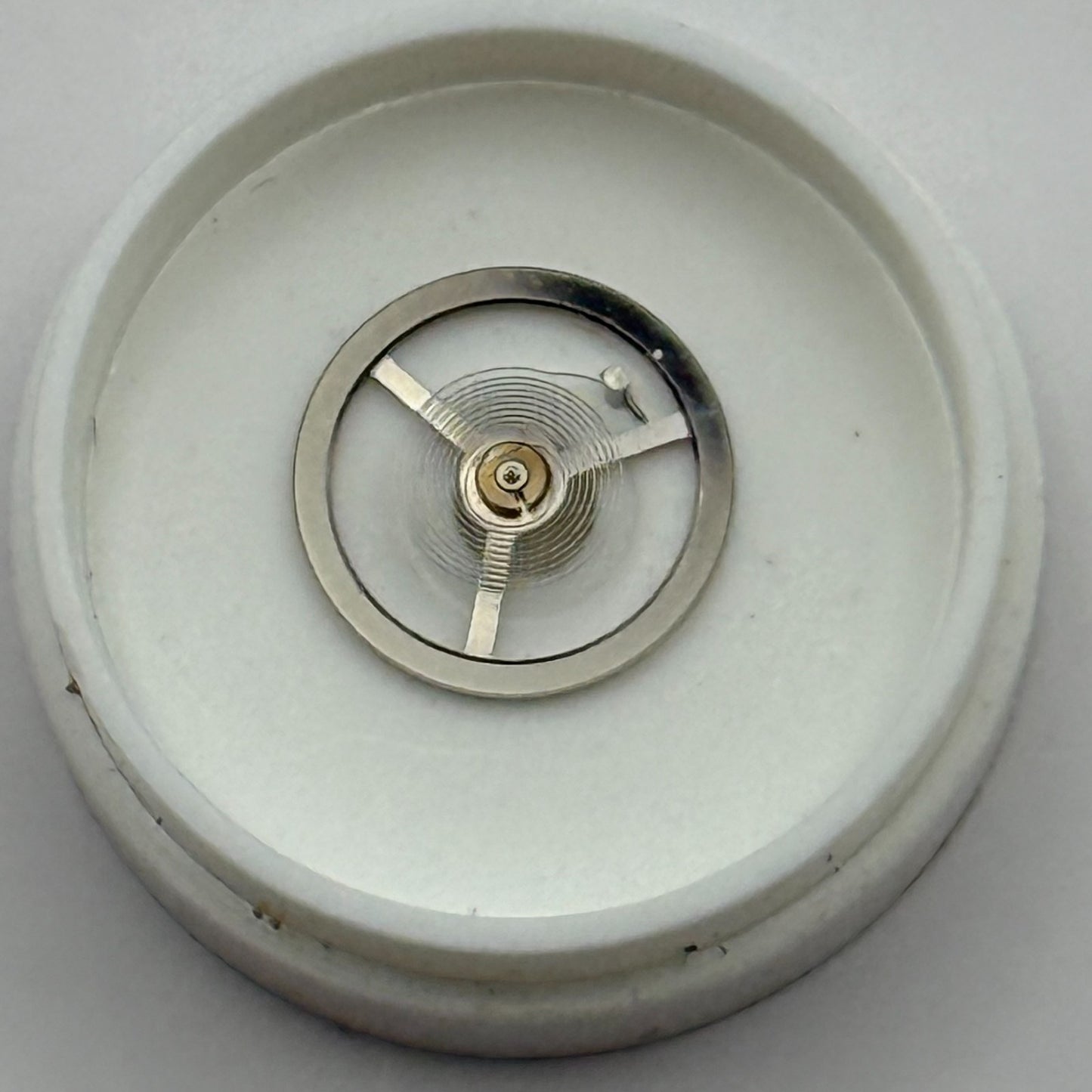 EB 1297 1469 Balance Wheel Complete And Spring 117 Watch Movement Parts NOS