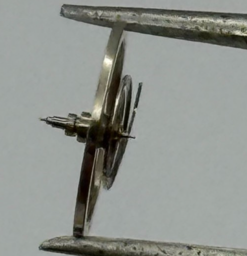 BFG 910 DGT Balance Wheel Complete And Spring 827 Renata Watch Movement Parts