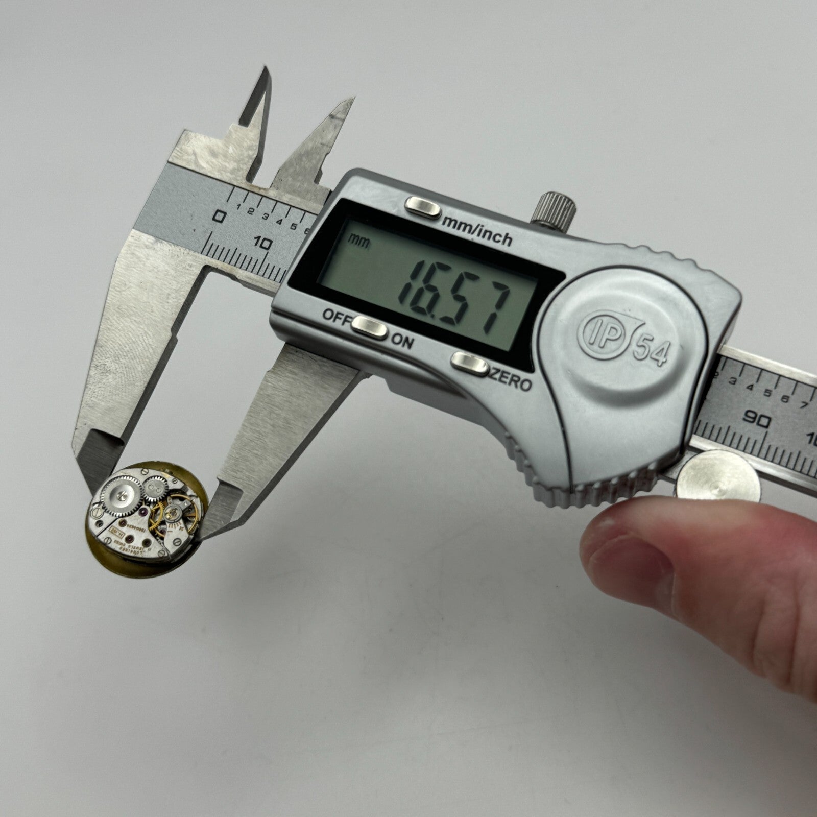 14.1mm Ladies Longines Cal 14.162 Manual Wind Watch Movement Swiss Vintage PARTS