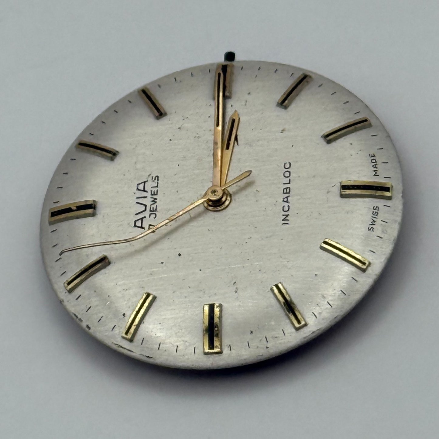 Avia ETA 2391 Watch Movement Manual Wind Vintage Swiss 17 Jewels Parts 25.7mm