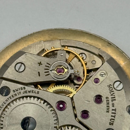 Solvil et Titus Peseux 330 Watch Movement Manual Wind Vintage Swiss Parts 25.9mm
