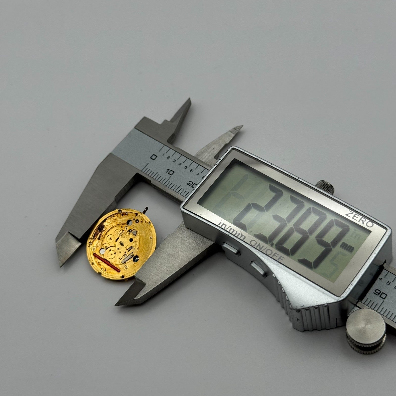 ETA 255.441 Quartz Watch Movement 6 Jewels Vintage Swiss Parts Repair 23.8mm