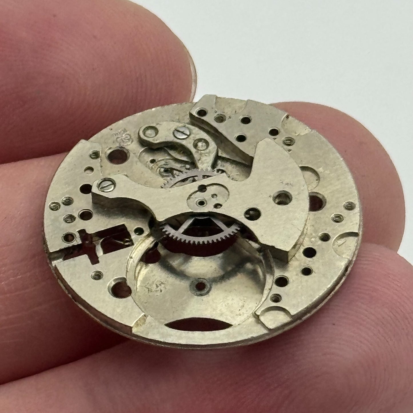 25.8mm Mens ST 1686 Manual Wind Partial Watch Movement Swiss Vintage PARTS SPARE